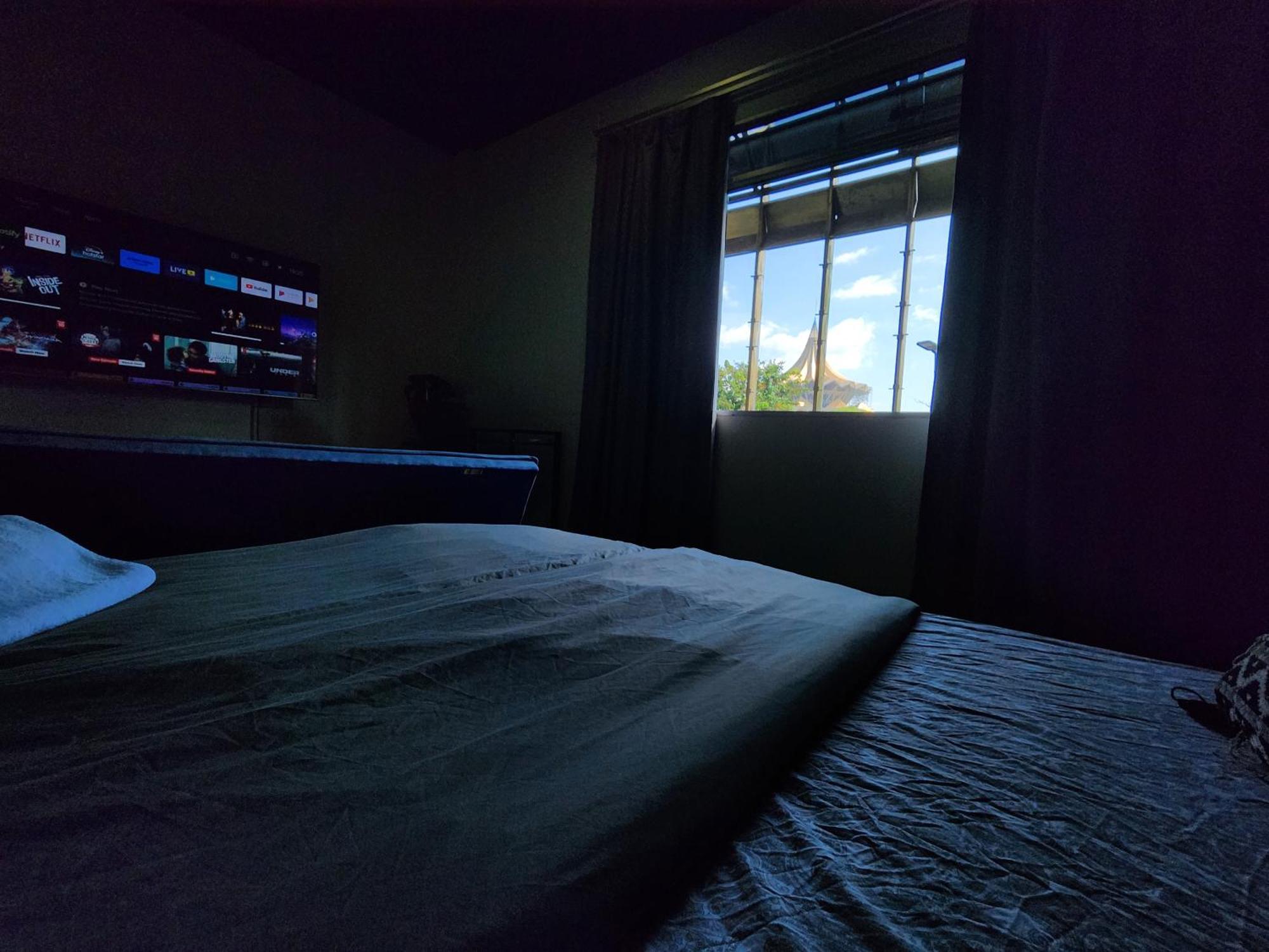 Upspot Kuching Waterfront Premium Hostel Esterno foto